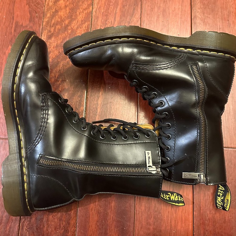 Dr Martens US 7 Combat Boots Pointed Toe Zip Up Lace Good Condition